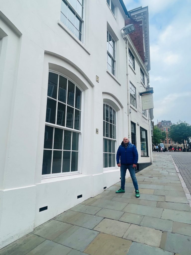 Developer buys prominent Nottingham city centre building