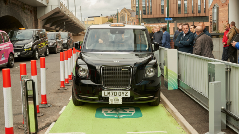 Nottingham trials UK’s first wireless electric taxis
