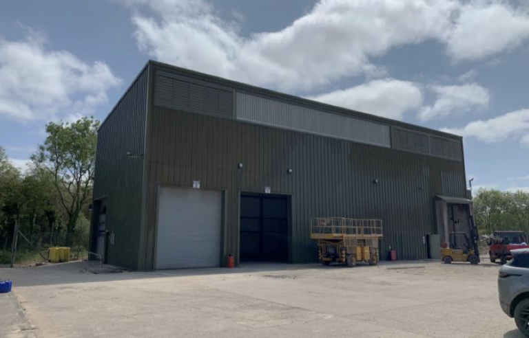 Kirkby in Ashfield warehouse unit let