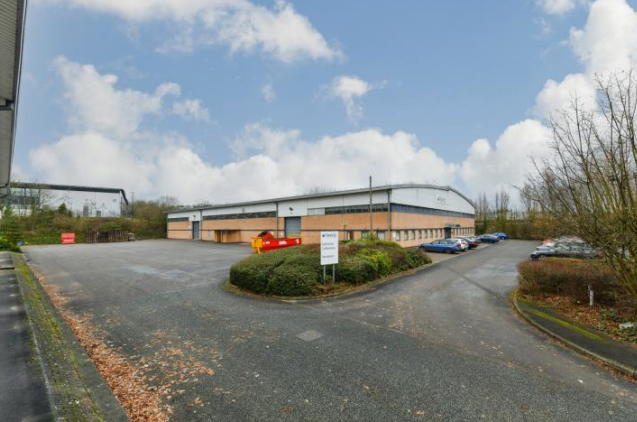30,000ft² of warehouse space let on Sherwood Park
