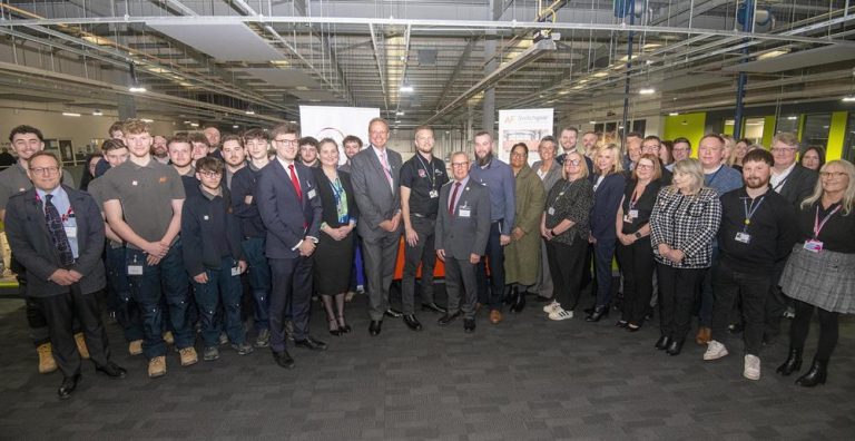 AF Switchgear and West Nottinghamshire College strengthen engineering skills pipeline AF Switchgear and West Nottinghamshire College strengthen engineering skills pipeline